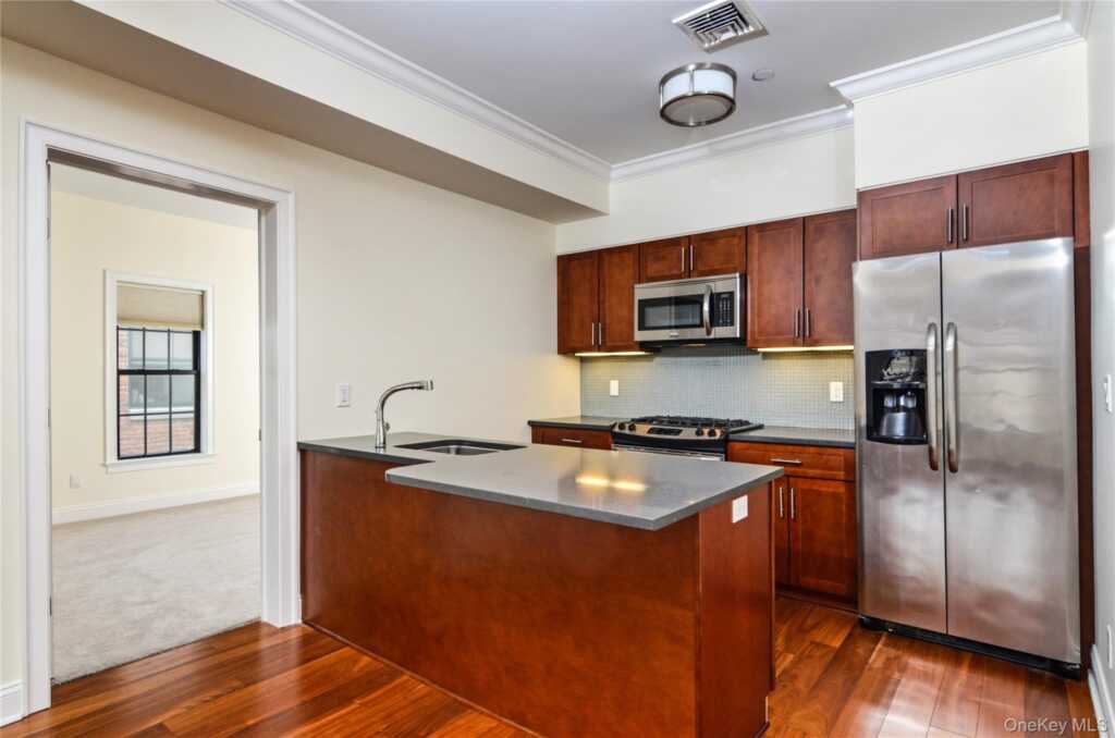 30 Elm Place, Unit #2A, Rye, NY 10580 - Photo 5 of 12