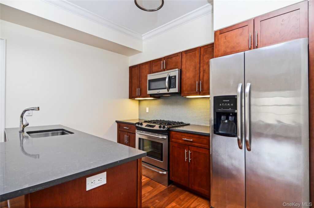 30 Elm Place, Unit #2A, Rye, NY 10580 - Photo 6 of 12