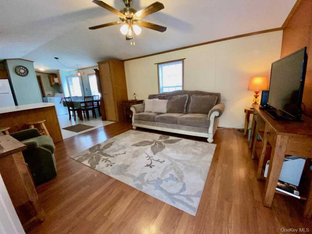 31 N Mountainview MHP, Stony Point, NY 10980 - Photo 5 of 22