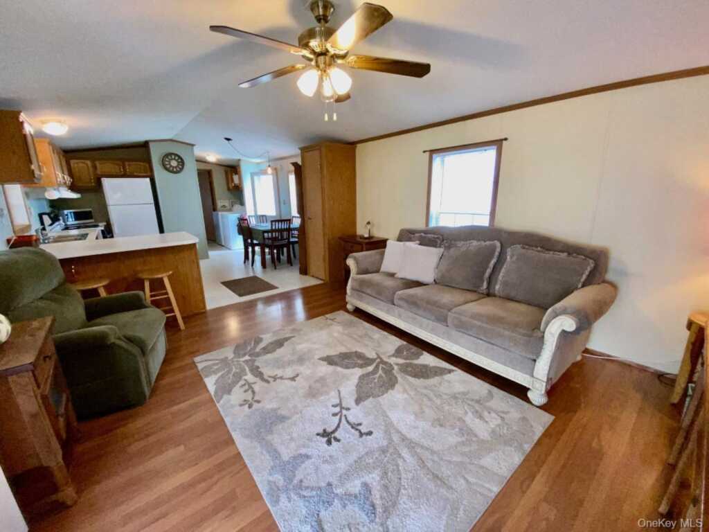 31 N Mountainview MHP, Stony Point, NY 10980 - Photo 6 of 22