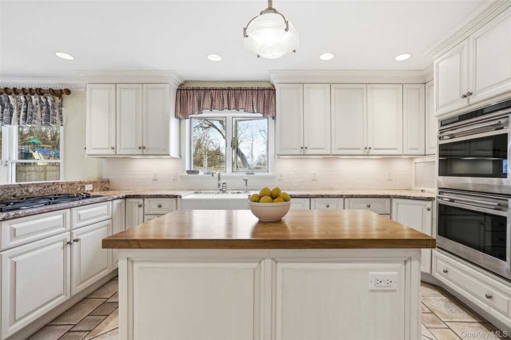 4 Ellis Court, Rye, NY 10580 - Photo 15 of 34