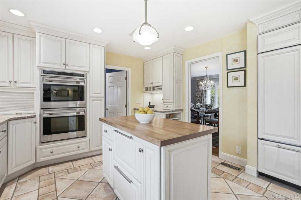 4 Ellis Court, Rye, NY 10580 - Photo 16 of 34