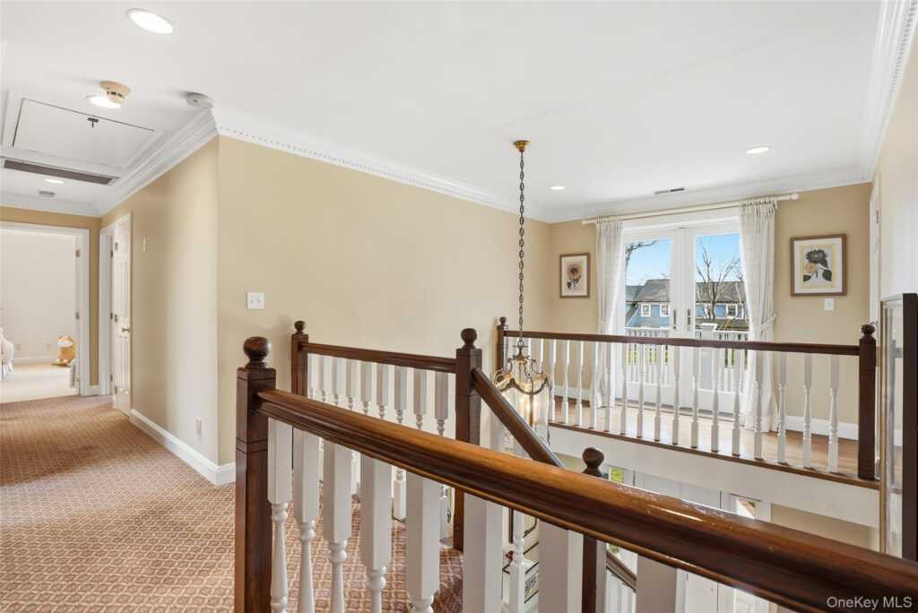 4 Ellis Court, Rye, NY 10580 - Photo 17 of 34