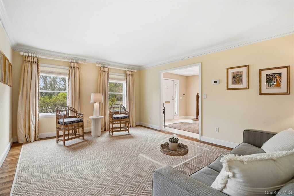 4 Ellis Court, Rye, NY 10580 - Photo 6 of 34