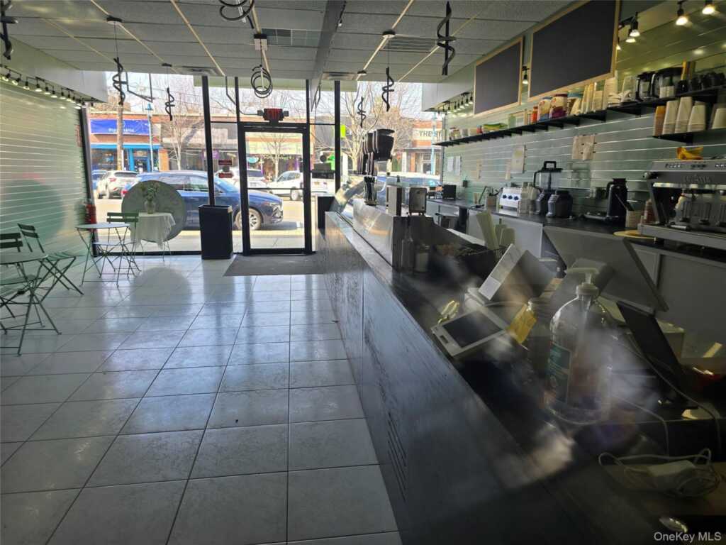 46 East Central Avenue, Pearl River, NY 10965 - Photo 9 of 40