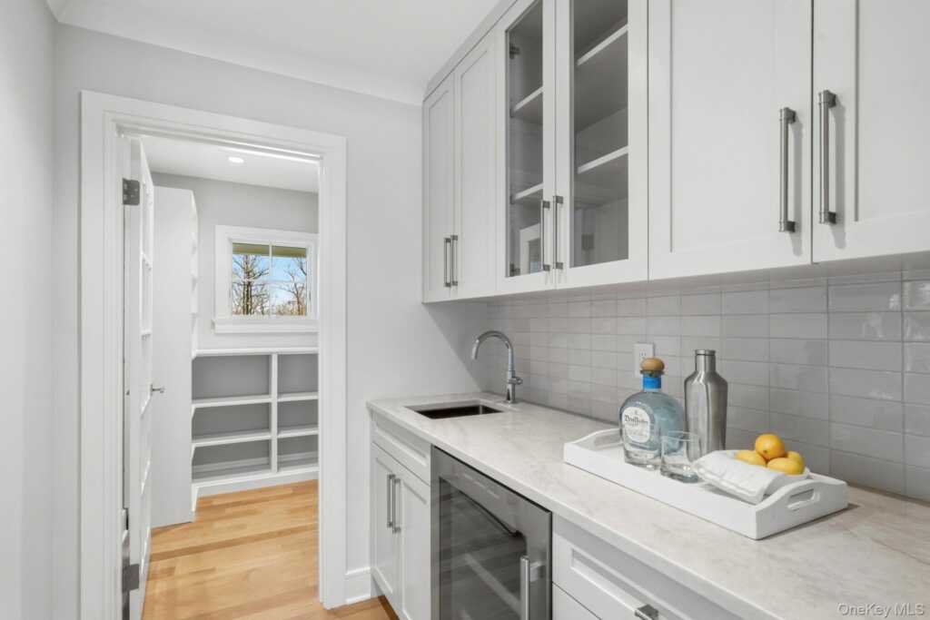 39A Barlow Lane, Rye, NY 10580 - Photo 10 of 43