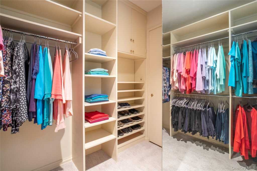 180 Wilmot Road, New Rochelle, NY 10804 - Photo 8 of 26