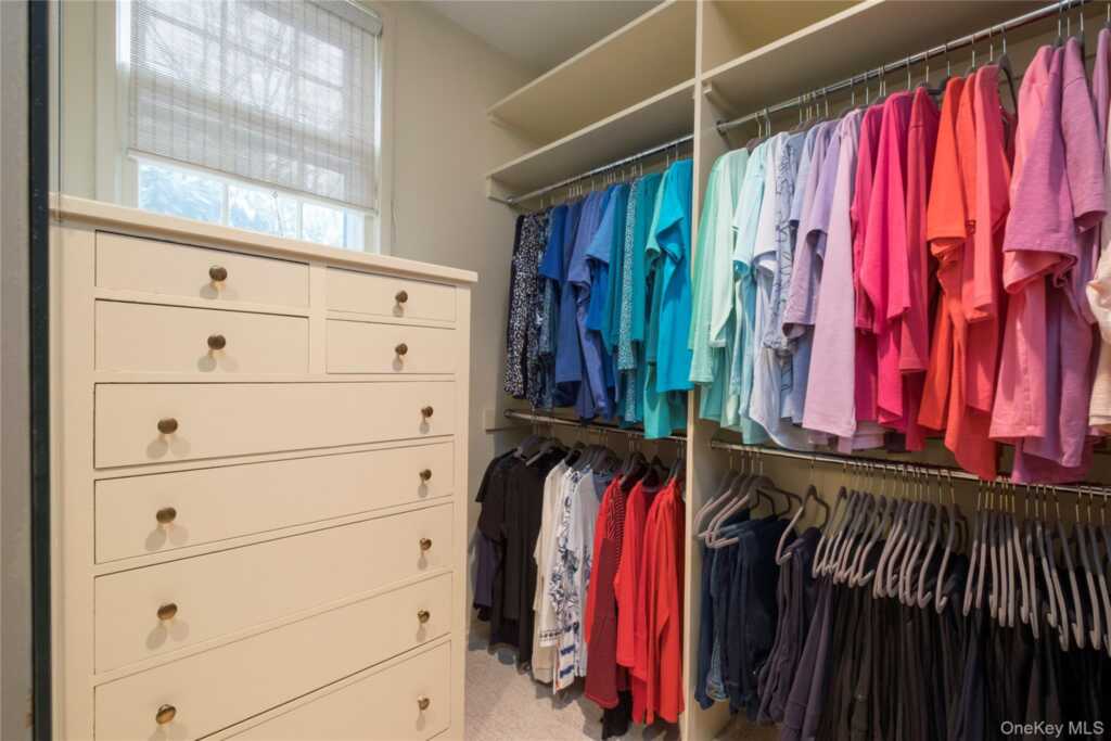 180 Wilmot Road, New Rochelle, NY 10804 - Photo 9 of 26