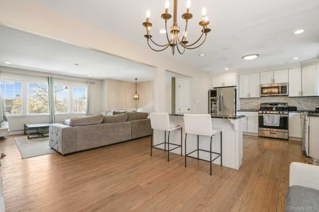 14 Dickinson Avenue, Nyack, NY 10960 - Photo 10 of 49