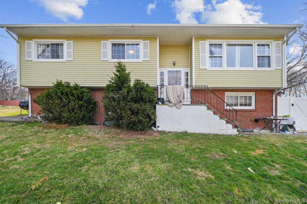 14 Dickinson Avenue, Nyack, NY 10960 - Photo 2 of 49