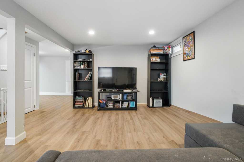 14 Dickinson Avenue, Nyack, NY 10960 - Photo 25 of 49