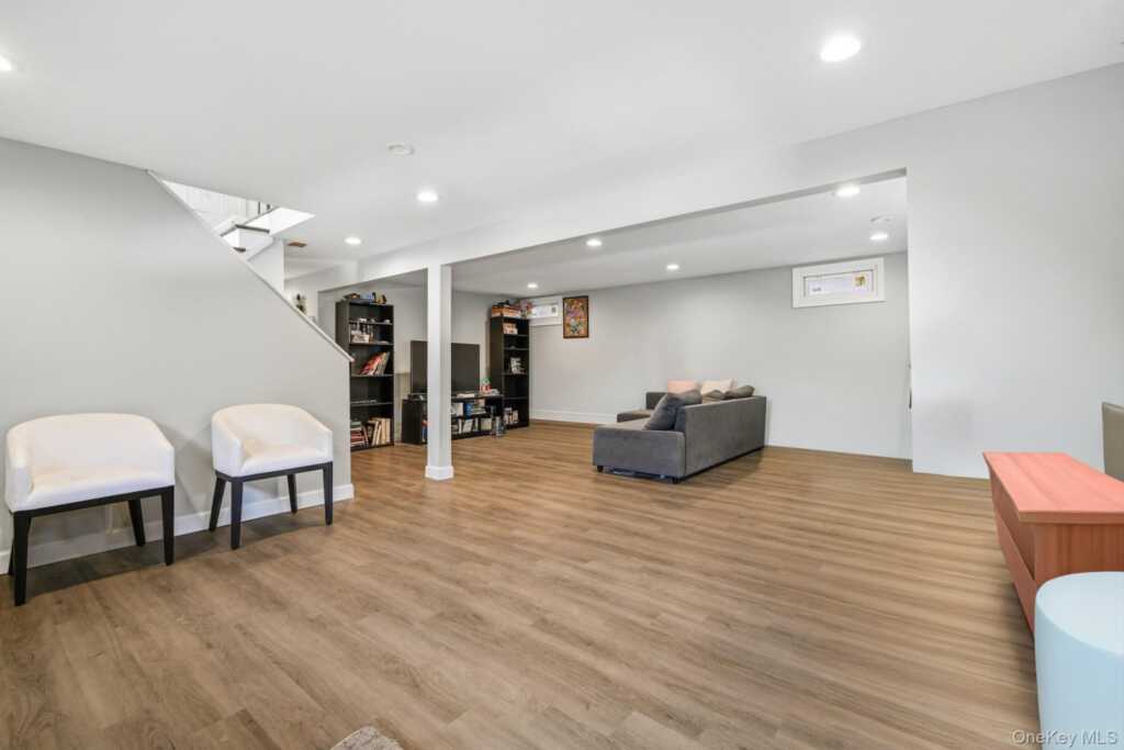 14 Dickinson Avenue, Nyack, NY 10960 - Photo 30 of 49