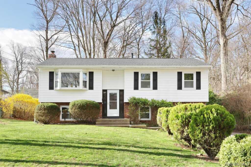 49 E Hall Avenue, New City, NY 10956