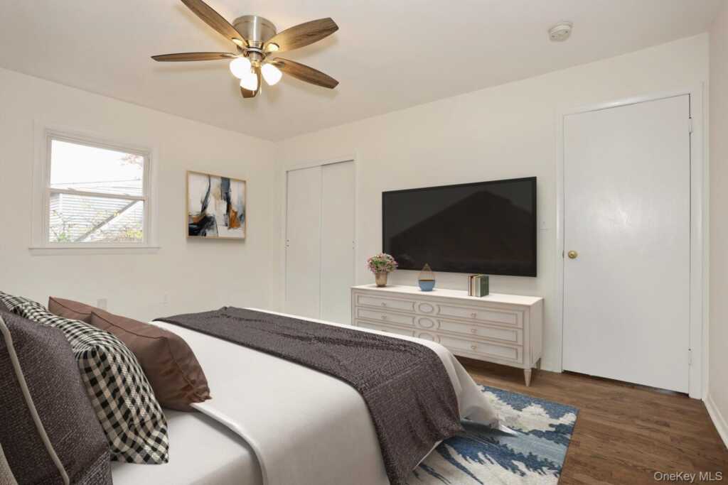 49 E Hall Avenue, New City, NY 10956 - Photo 15 of 42