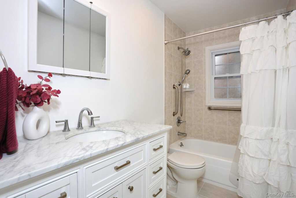 49 E Hall Avenue, New City, NY 10956 - Photo 17 of 42