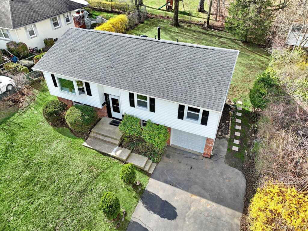 49 E Hall Avenue, New City, NY 10956 - Photo 2 of 42