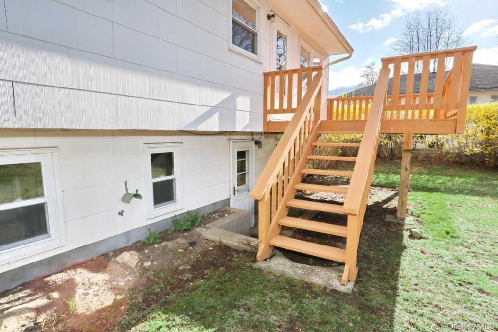 49 E Hall Avenue, New City, NY 10956 - Photo 32 of 42