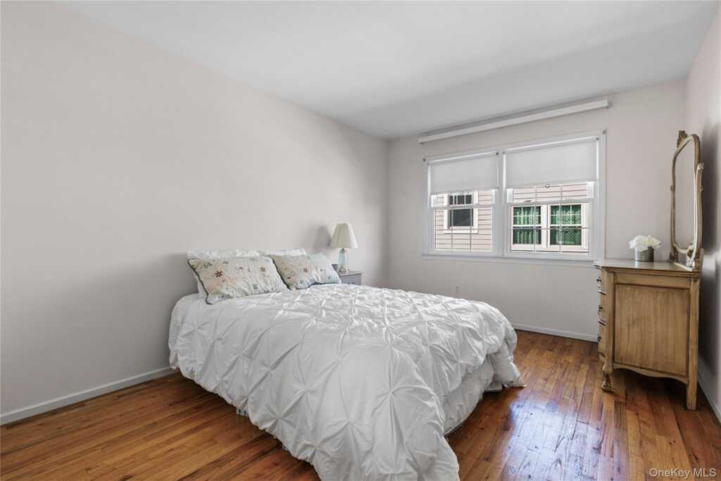 14 Loewen Court, Rye, NY 10580 - Photo 15 of 26