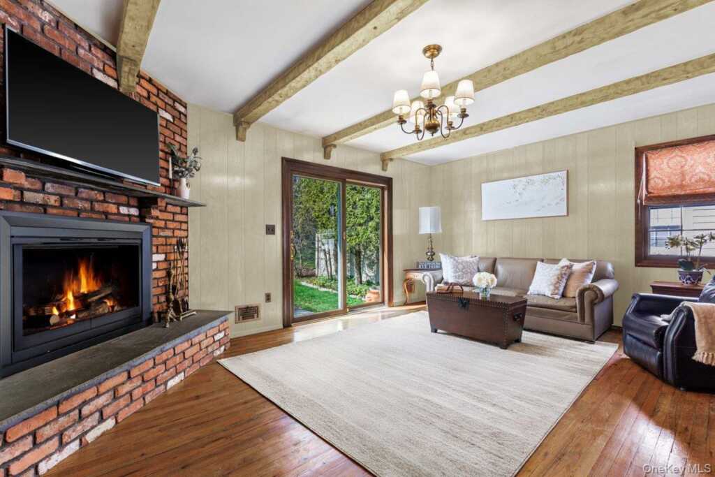 14 Loewen Court, Rye, NY 10580 - Photo 8 of 26