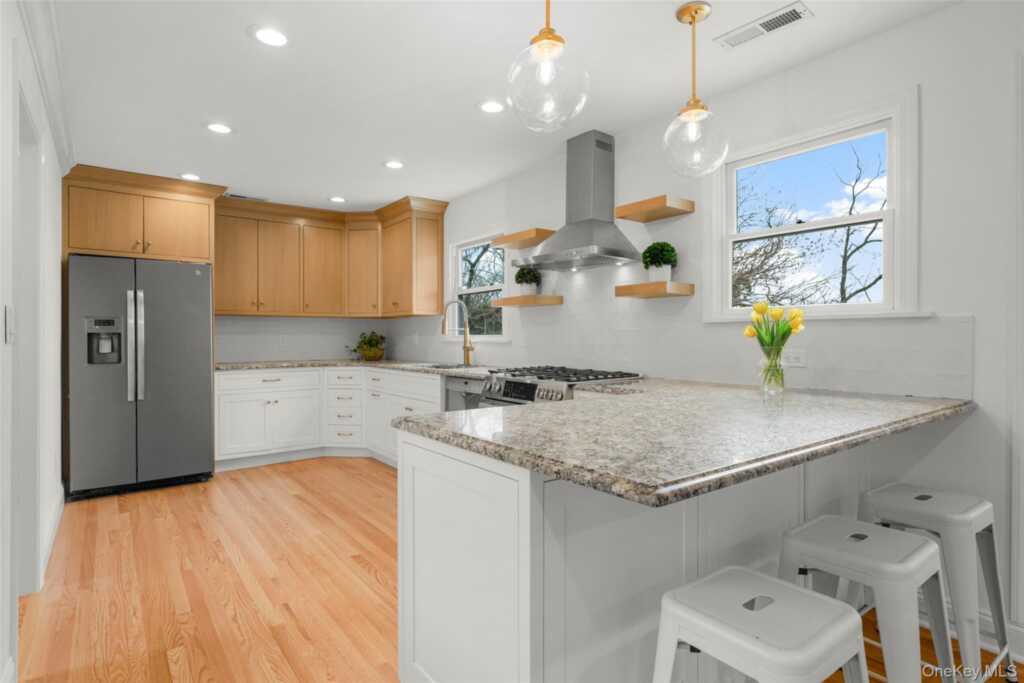 1127 Jensen Avenue, Rye, NY 10543 - Photo 11 of 48