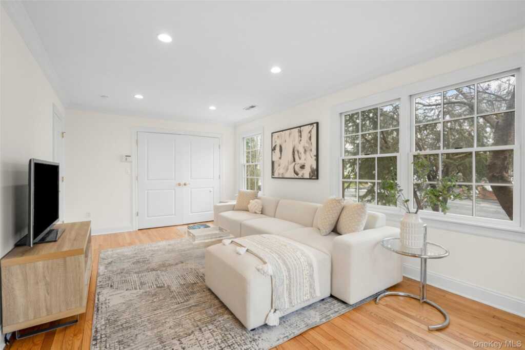1127 Jensen Avenue, Rye, NY 10543 - Photo 14 of 48