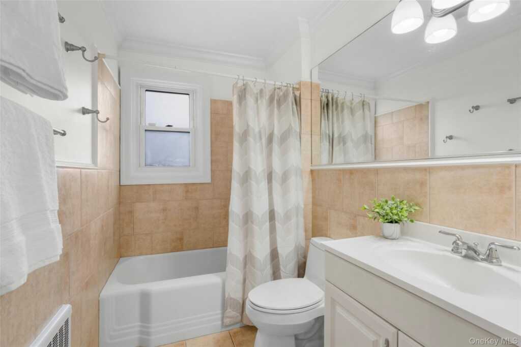 1127 Jensen Avenue, Rye, NY 10543 - Photo 17 of 48