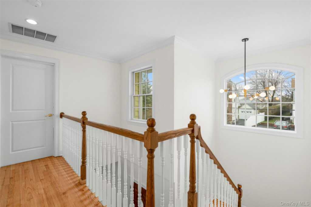 1127 Jensen Avenue, Rye, NY 10543 - Photo 18 of 48