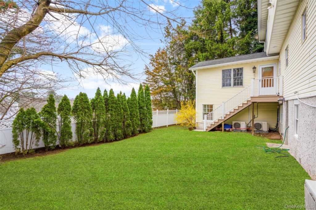 1127 Jensen Avenue, Rye, NY 10543 - Photo 40 of 48