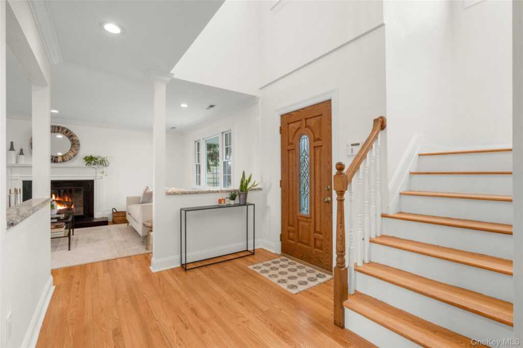 1127 Jensen Avenue, Rye, NY 10543 - Photo 5 of 48