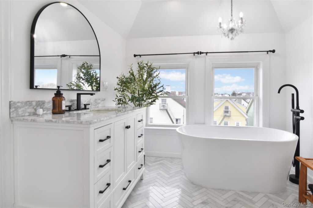 16 Badeau Place, New Rochelle, NY 10801 - Photo 12 of 27