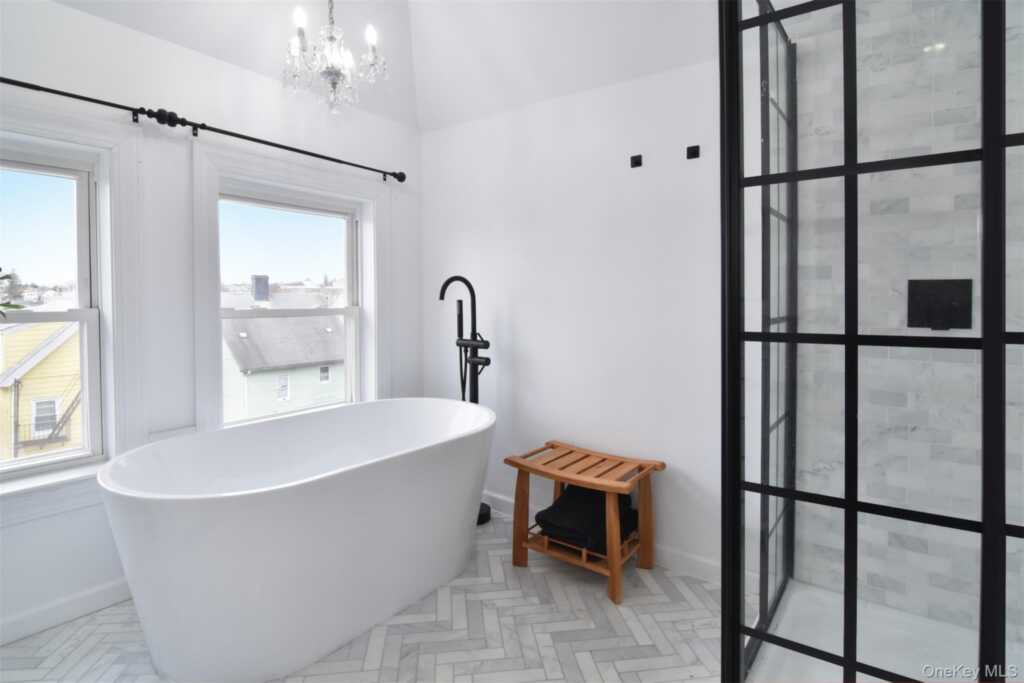 16 Badeau Place, New Rochelle, NY 10801 - Photo 13 of 27