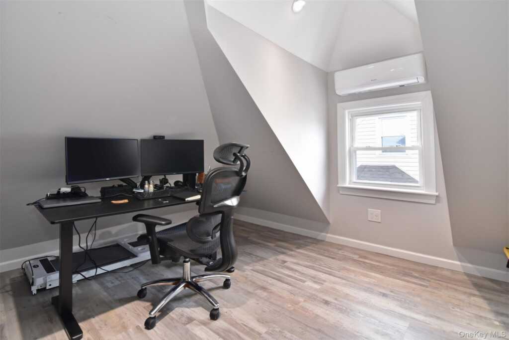 16 Badeau Place, New Rochelle, NY 10801 - Photo 18 of 27