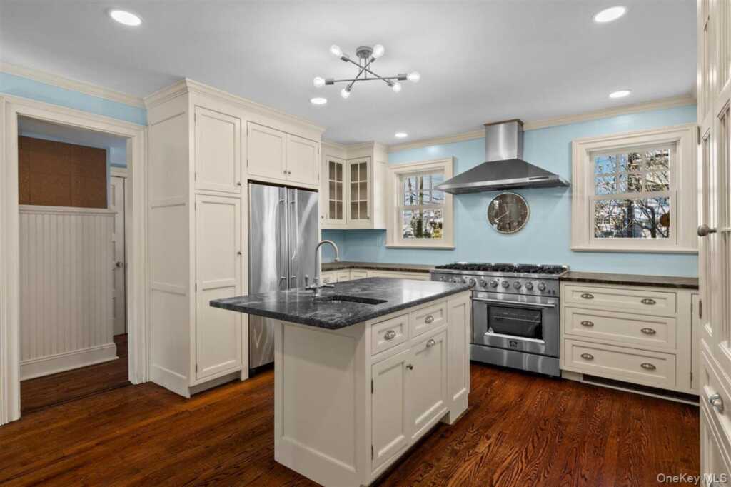 525 Milton Road, Rye, NY 10580 - Photo 15 of 45