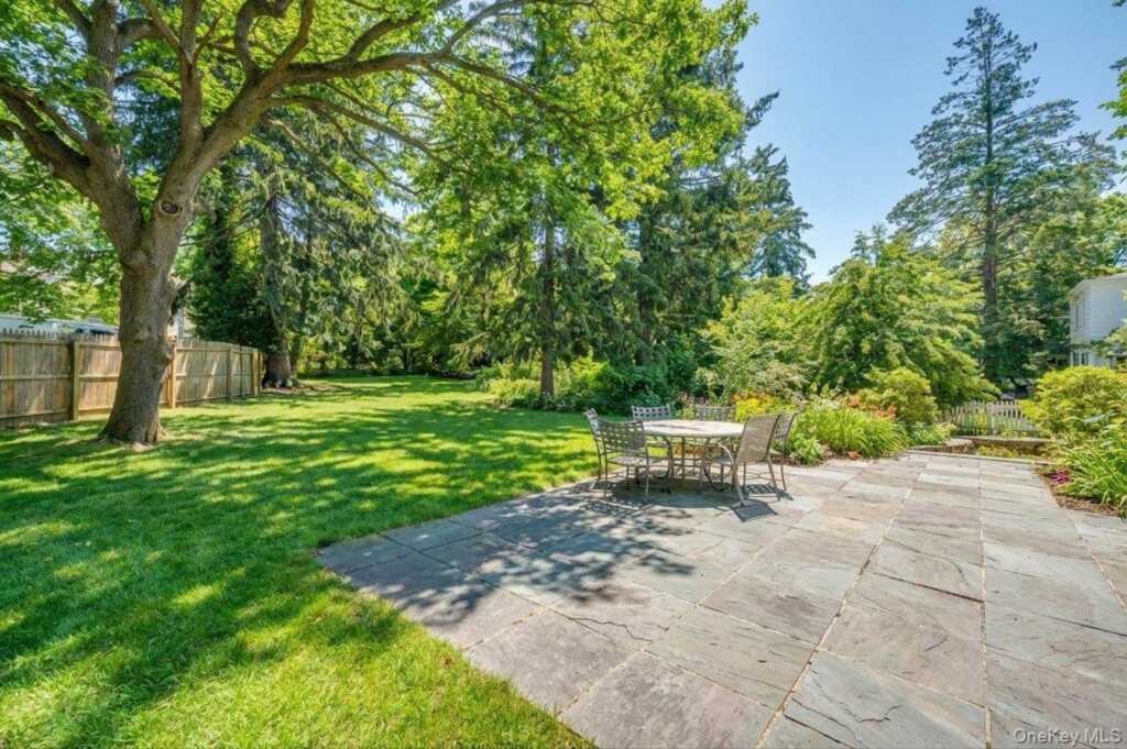 525 Milton Road, Rye, NY 10580 - Photo 4 of 45