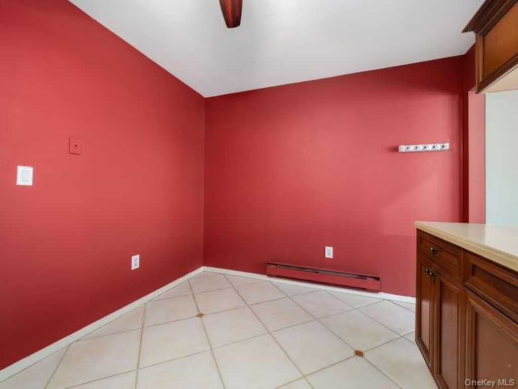 391 Sierra Vista Lane, Valley Cottage, NY 10989 - Photo 15 of 30