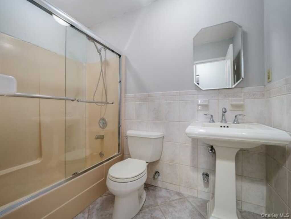 391 Sierra Vista Lane, Valley Cottage, NY 10989 - Photo 21 of 30