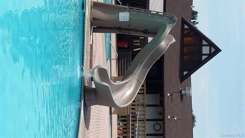 391 Sierra Vista Lane, Valley Cottage, NY 10989 - Photo 25 of 30