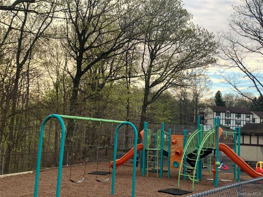 391 Sierra Vista Lane, Valley Cottage, NY 10989 - Photo 28 of 30