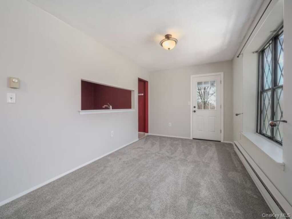 391 Sierra Vista Lane, Valley Cottage, NY 10989 - Photo 7 of 30