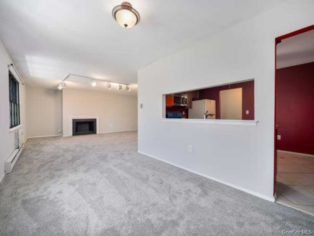 391 Sierra Vista Lane, Valley Cottage, NY 10989 - Photo 9 of 30