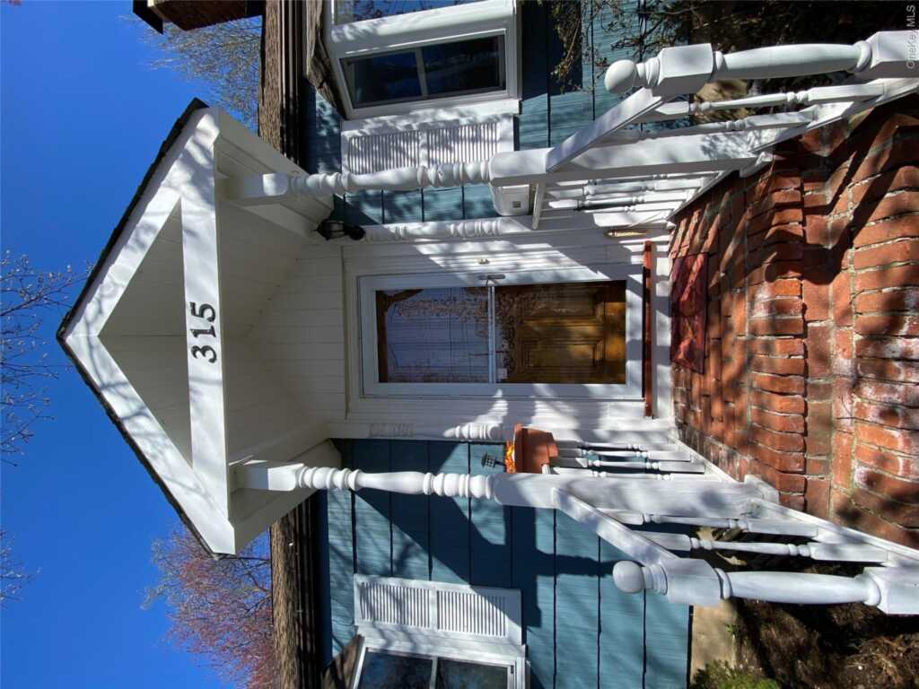 315 Manor Boulevard, Pearl River, NY 10965 - Photo 2 of 33