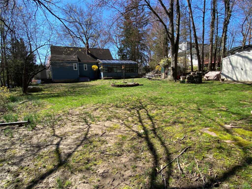 315 Manor Boulevard, Pearl River, NY 10965 - Photo 26 of 33