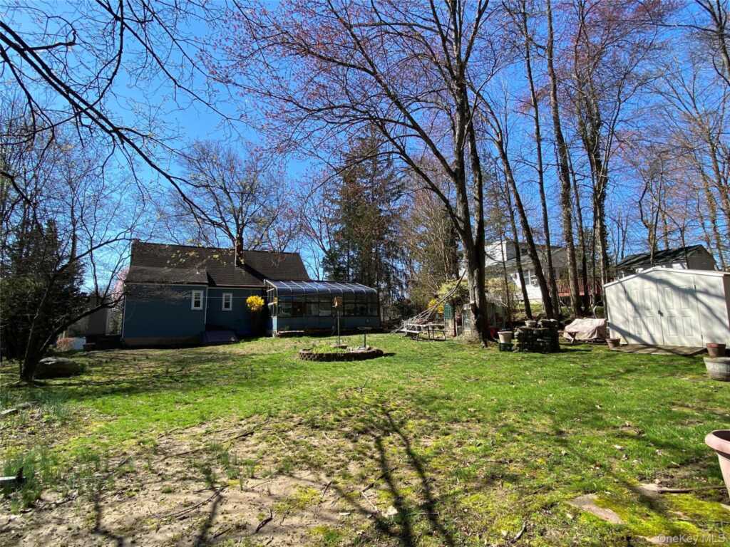 315 Manor Boulevard, Pearl River, NY 10965 - Photo 27 of 33