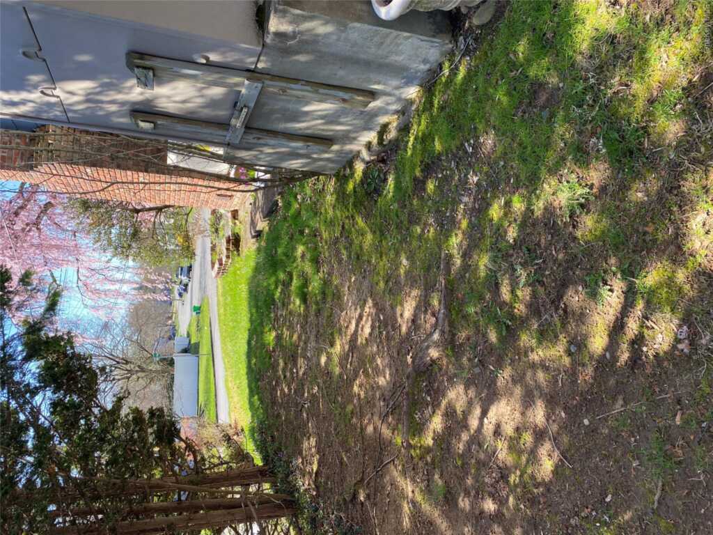 315 Manor Boulevard, Pearl River, NY 10965 - Photo 28 of 33