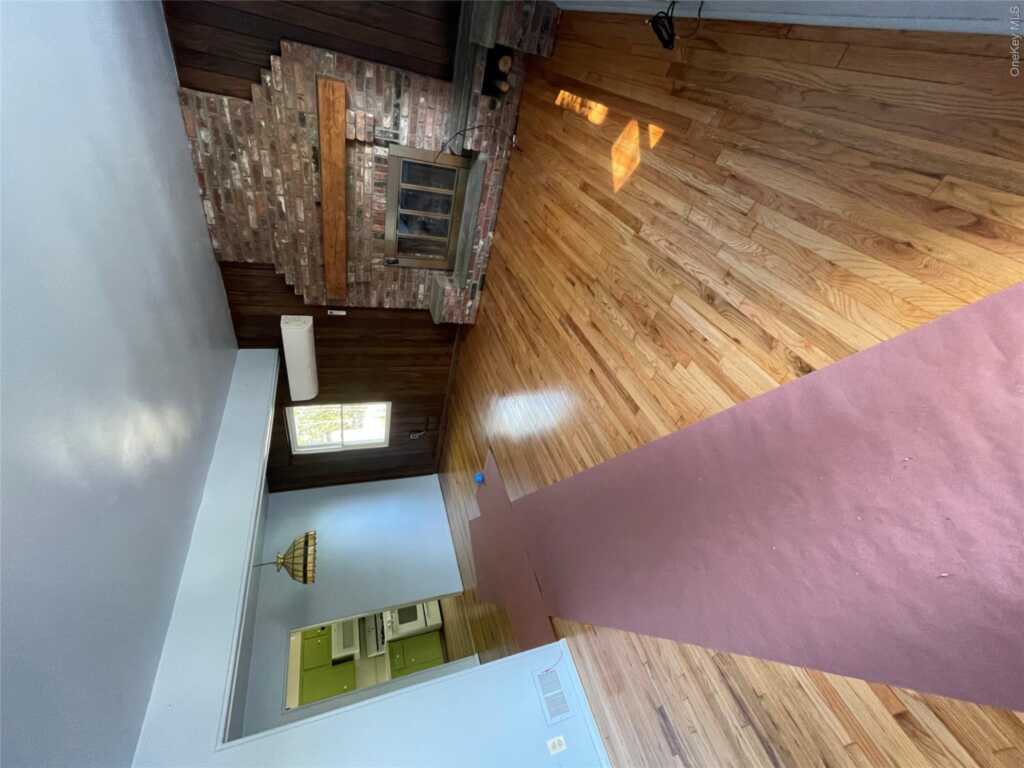 315 Manor Boulevard, Pearl River, NY 10965 - Photo 4 of 33