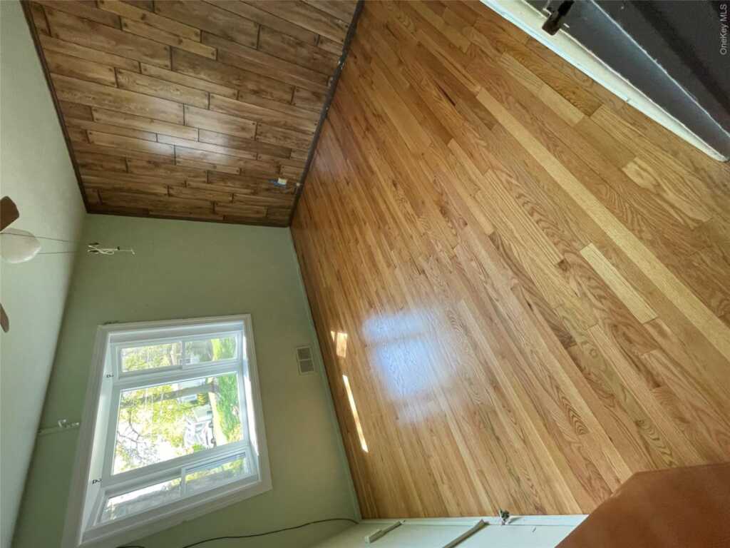 315 Manor Boulevard, Pearl River, NY 10965 - Photo 9 of 33