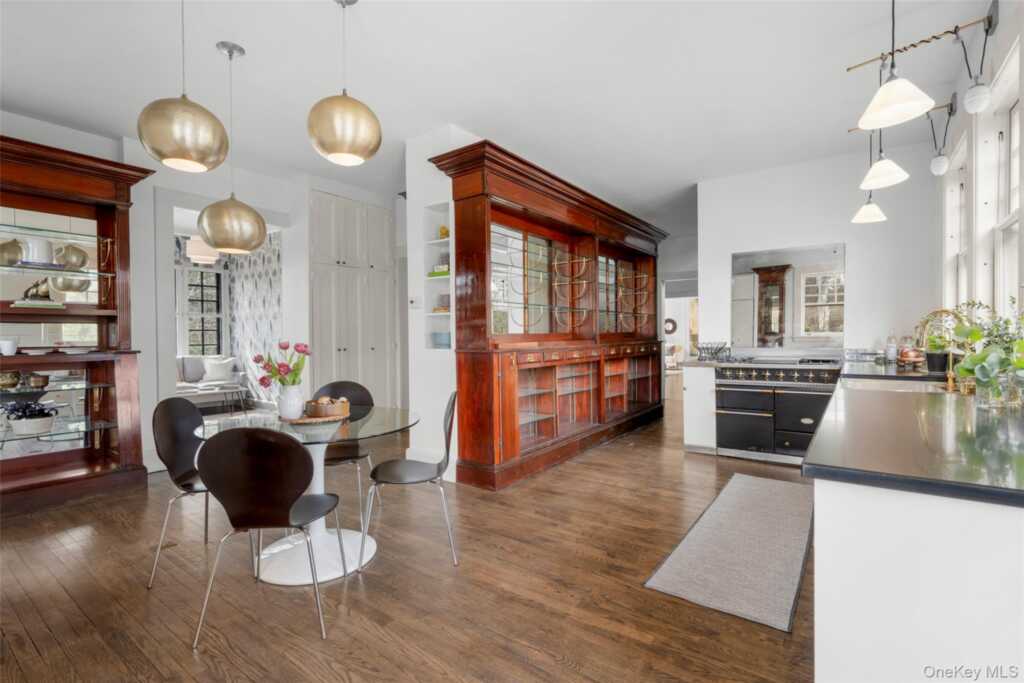 9 Forest Place, New Rochelle, NY 10804 - Photo 12 of 47