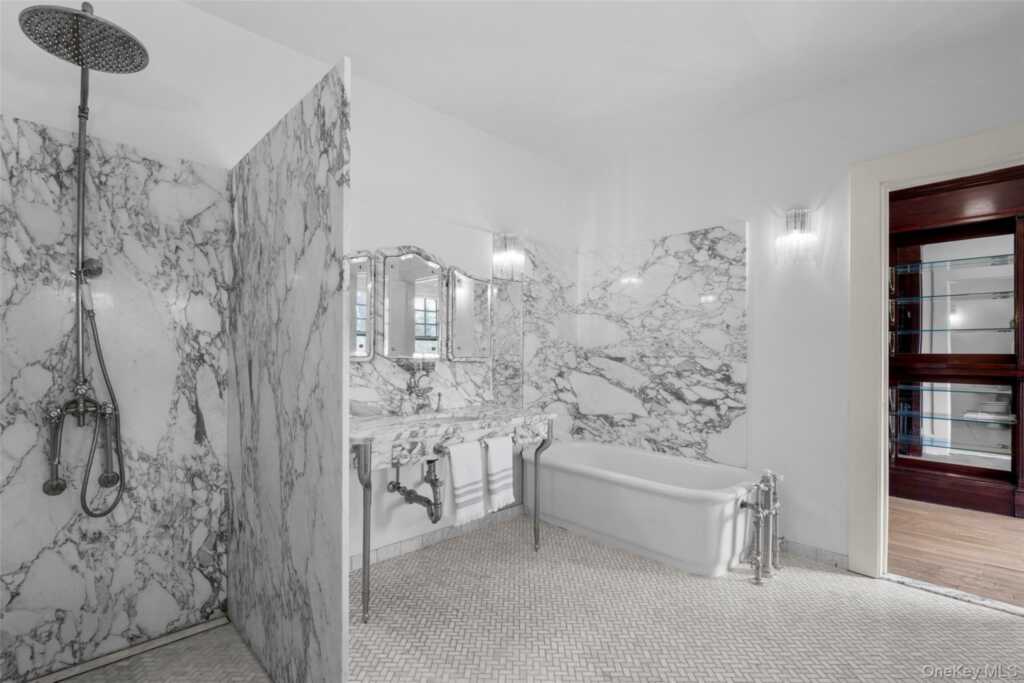 9 Forest Place, New Rochelle, NY 10804 - Photo 20 of 47