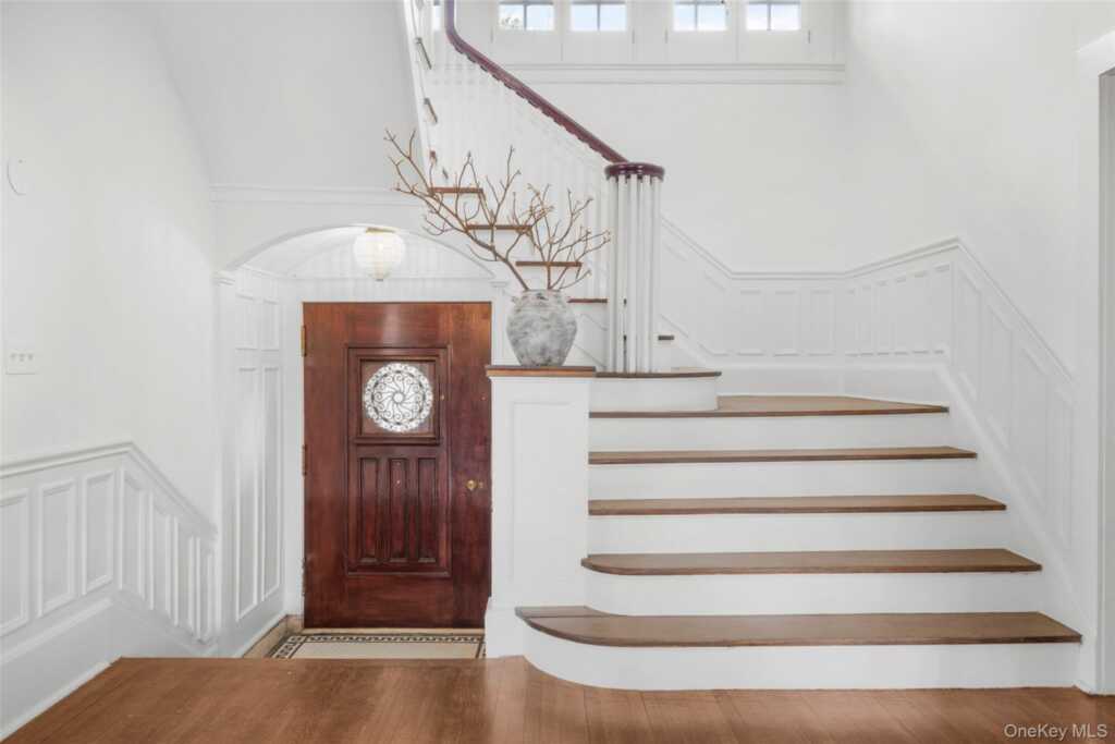 9 Forest Place, New Rochelle, NY 10804 - Photo 3 of 47