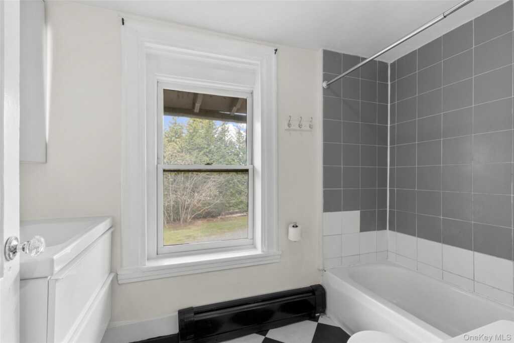 9 Forest Place, New Rochelle, NY 10804 - Photo 35 of 47